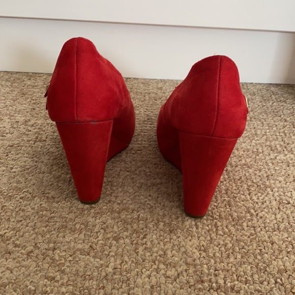 Call it spring Red suede wedges! - Picture 3 of 5